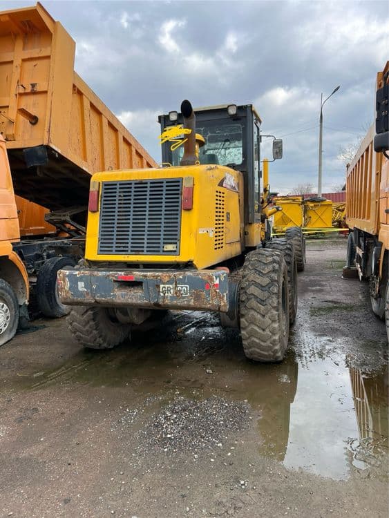 ГРЕЙДЕР XCMG 180GR 24 тн йил 2010 — 6