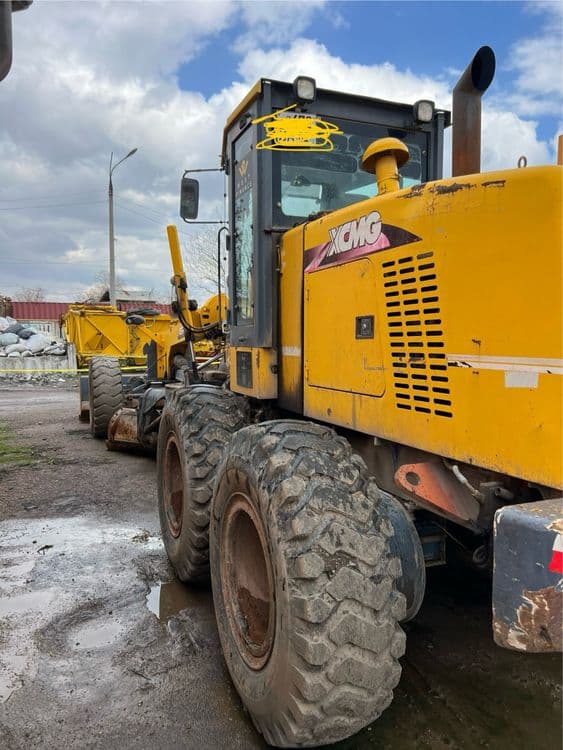 ГРЕЙДЕР XCMG 180GR 24 тн йил 2010 — 7