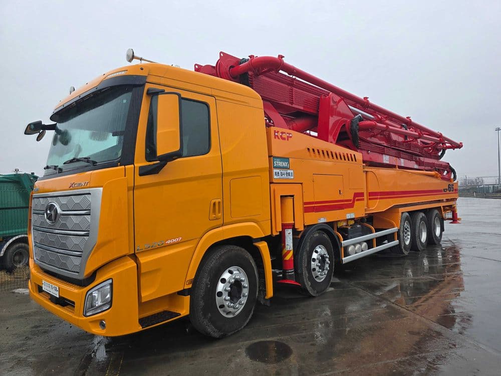 Автобетононасос KCP65ZX6170 (65м) на HYUNDAI XCIENT — 1