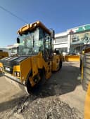 Каток двухвальцовый XCMG XD83