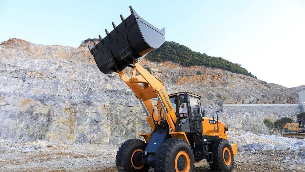 3,0 м³ карьер погрузчиги, юк котариш кобилияти: 5550 кг — 3