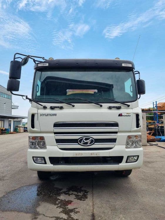 Автобетононасос KCP42RX170 (42) на HYUNDAI TRAGO (сборка в Корее) — 2