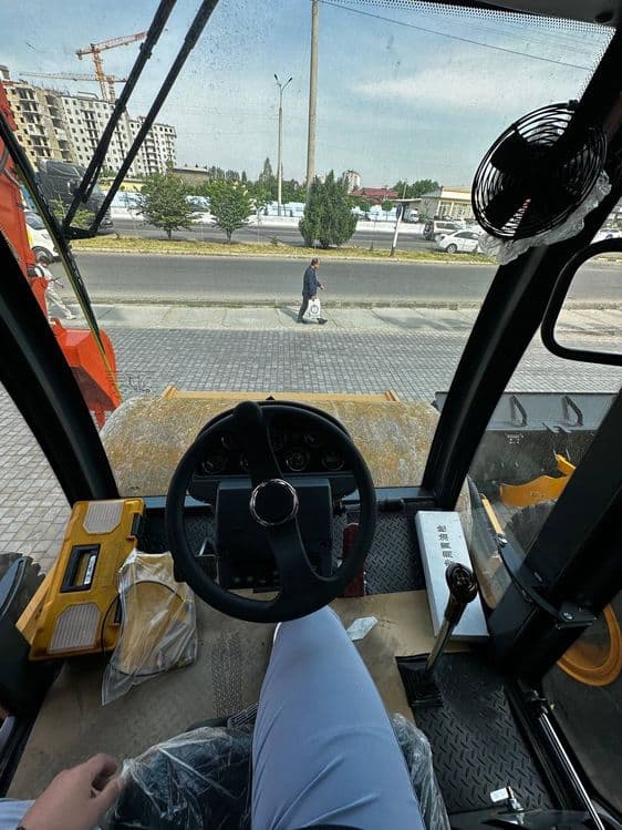 Katok. Lonking CDM516B каток — 3