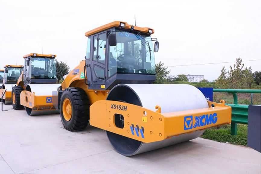 Одновальцовый грунтовый виброкаток XCMG XS163H — 1
