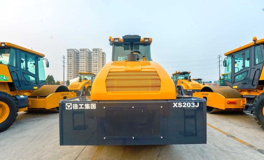 XCMG XS203J — одновальцовый дорожный виброкаток  склад 20тон — 4