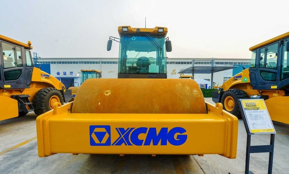 XCMG XS203J — одновальцовый дорожный виброкаток  склад 20тон — 5