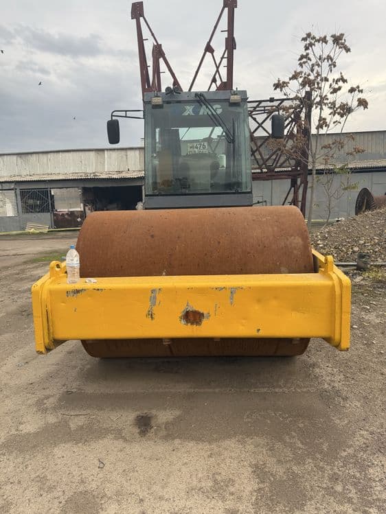 Katok sotiladi 20 tn  XCMG model X S 202.1 yili 2010 yil ishga tayor — 2