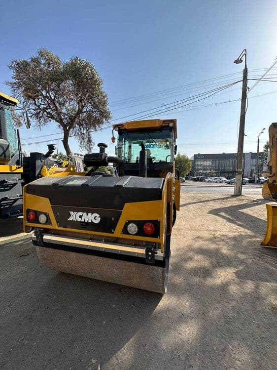 Каток двухвальцовый XCMG XD83 — 5