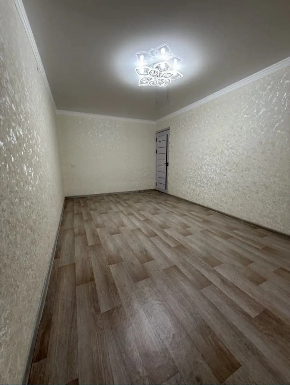 Чиланзар Мукими 4/4/5 Кирпичный дом 76,5m2 — 2