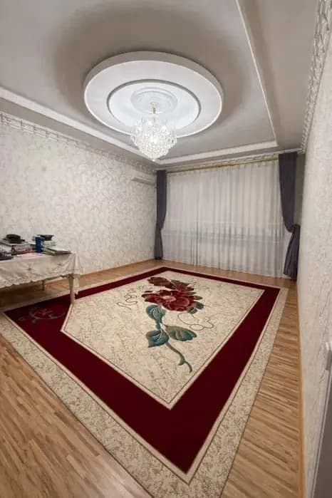 Мирабад Нукусская - Ор-р  напротив бывший Гламур - 4в5/8/12  150м2 — 4