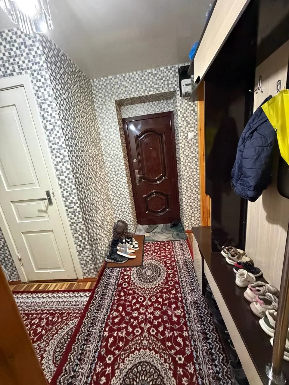 Продаётся квартира Чиланзар 8 3/3/4 Ориентир: школа номер 183 — 4
