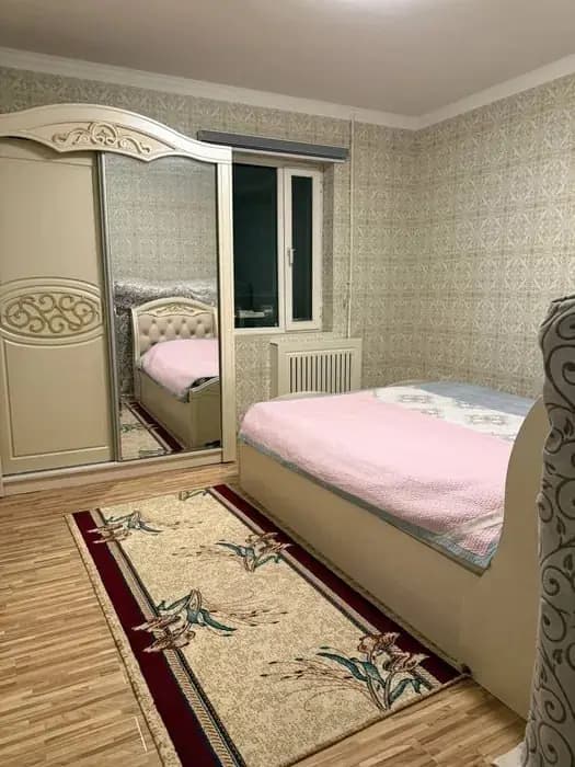 Мирабад Нукусская - Ор-р  напротив бывший Гламур - 4в5/8/12  150м2 — 5