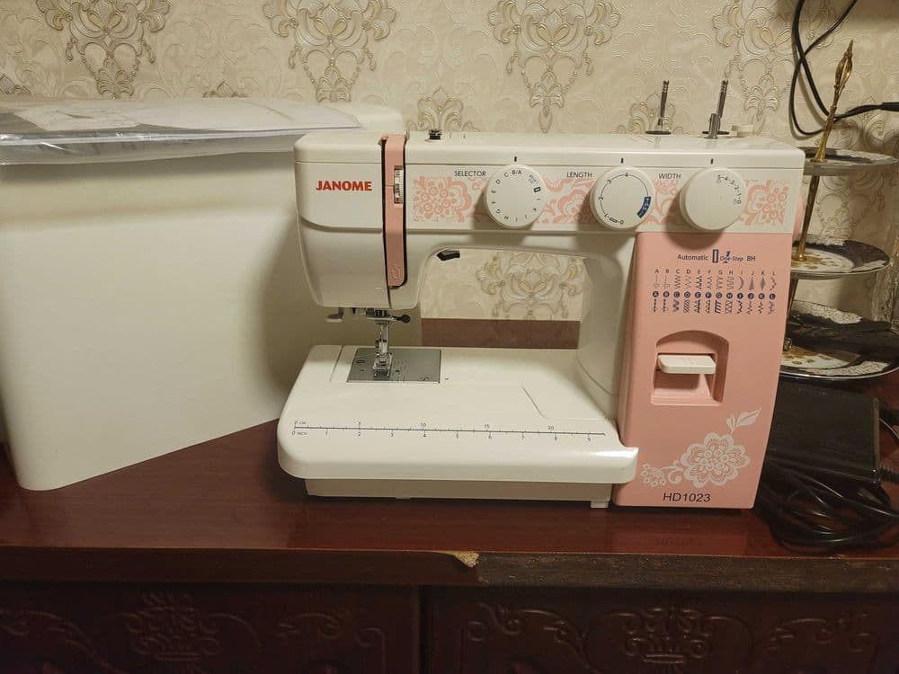 Швейная машинка janome. — 1