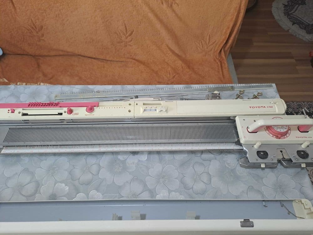 To‘quv mashinkasi toyoto ks 858 — 1