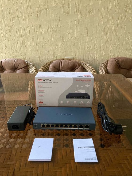 Smart Managed 8+2 Gegabit DS-3E1510P-EI/M — 4