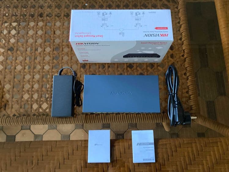 Smart Managed 8+2 Gegabit DS-3E1510P-EI/M — 5