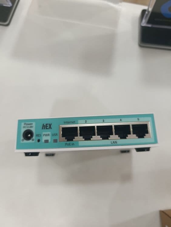 hEX E50UG router kichik biznes vakillariga juda mosh marshrutazatr — 3