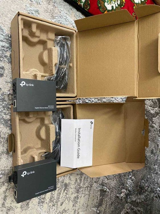 Продаётся пара гигабитных медиаконвертеров Ethernet, модель MC210CS. — 1