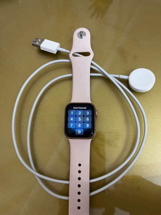 iwatch se 40mm б/у — 2