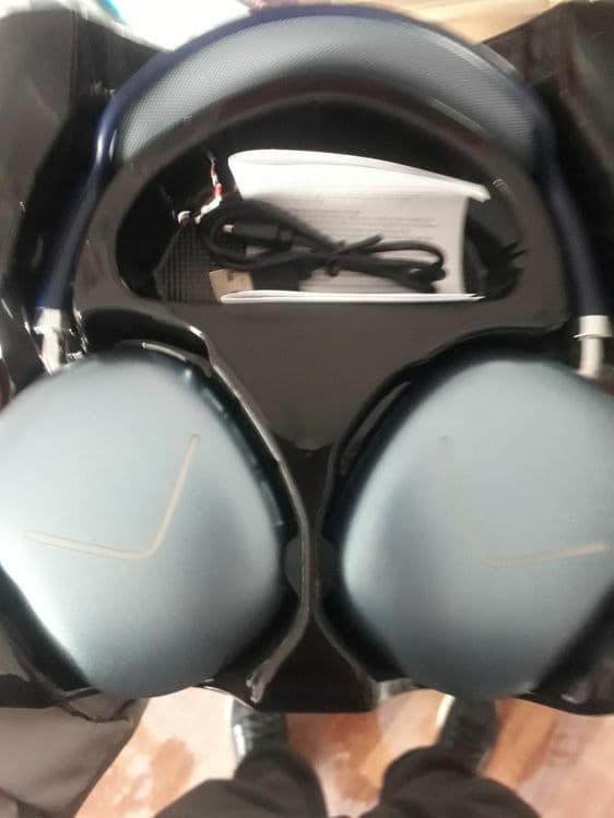 Продаётся новый Airpods Max — 4
