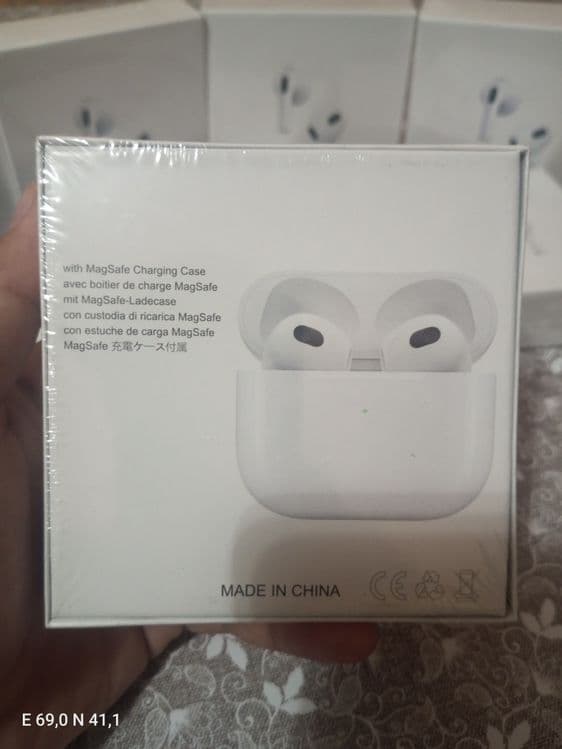 Air pods 3 yndi ochilmagan — 2