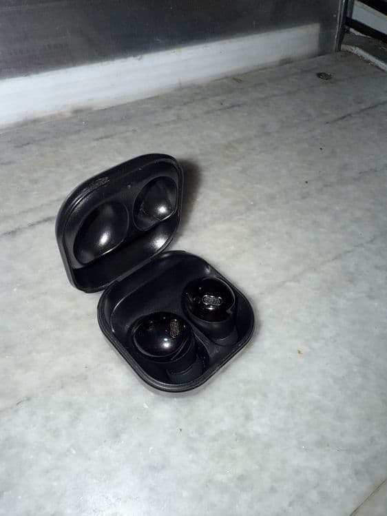 Galaxy buds pro ideal holatta — 2