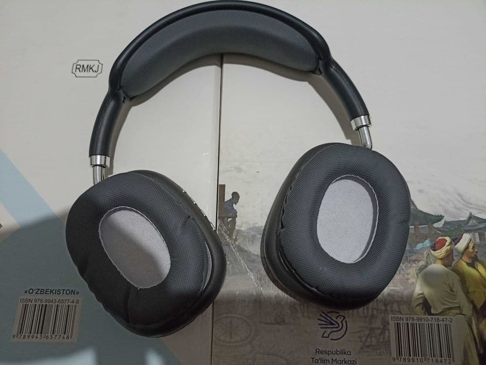 airpods P9 plus max — 2