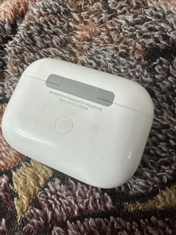 Продам правый наушник AirPods Pro с кейсом — 2