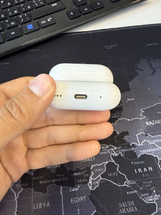 Продам кейс от airpods pro 2 — 2
