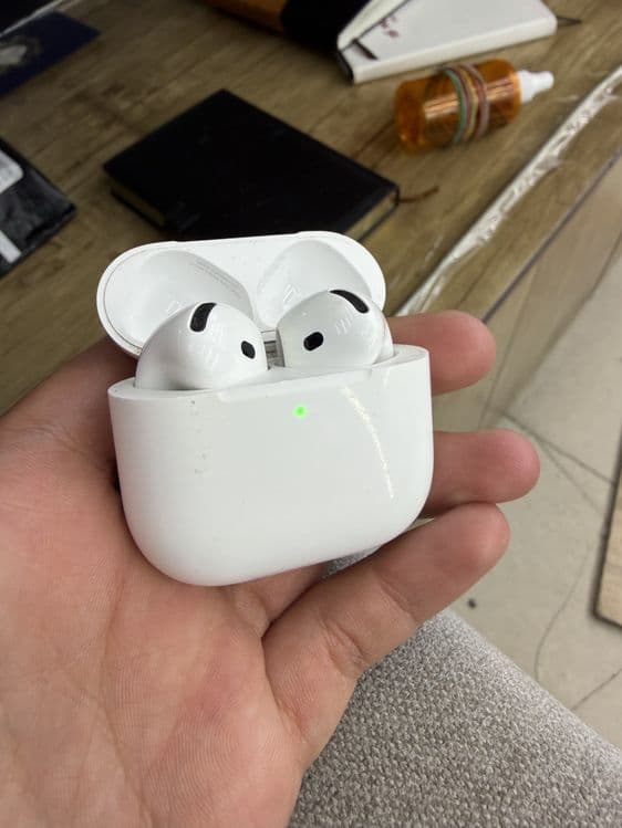 Air Pods 4 ozi ideal — 2
