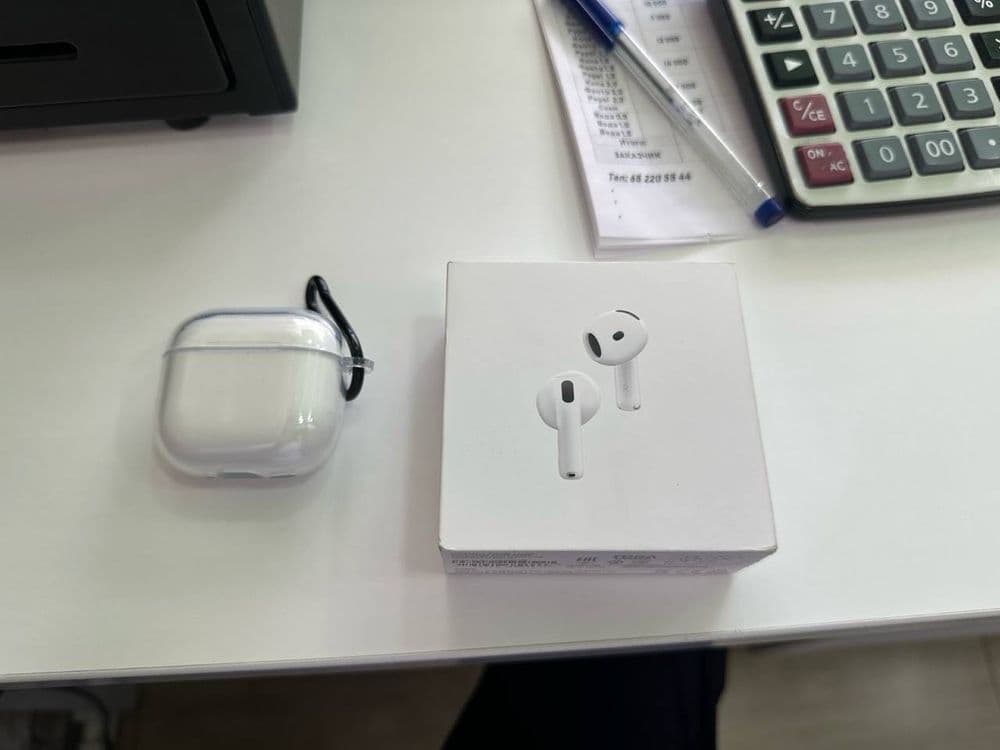 AirPods 4 поколение продаются — 2