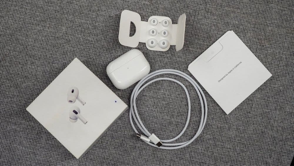 Новый AirPods Pro (2nd generation) Type‐C charging • Наушник • — 14