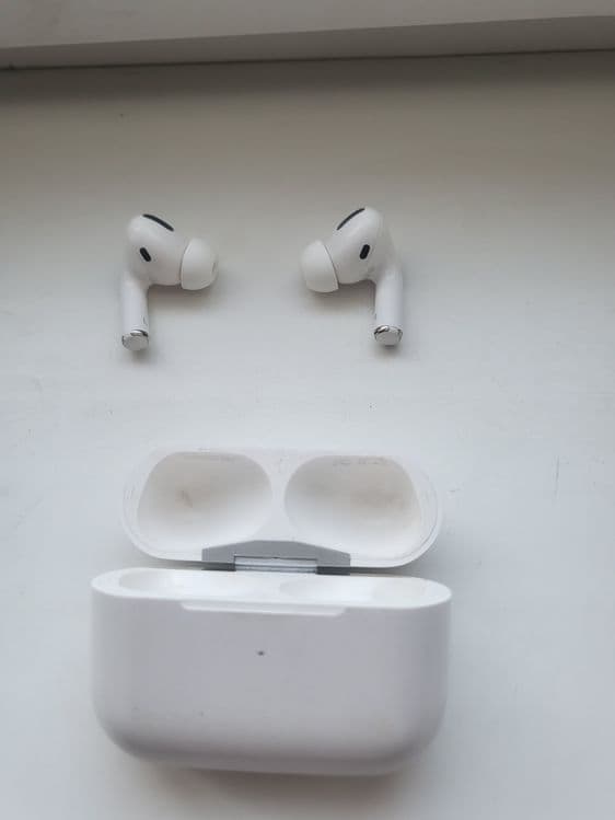 Apple air pods pro dubai — 4