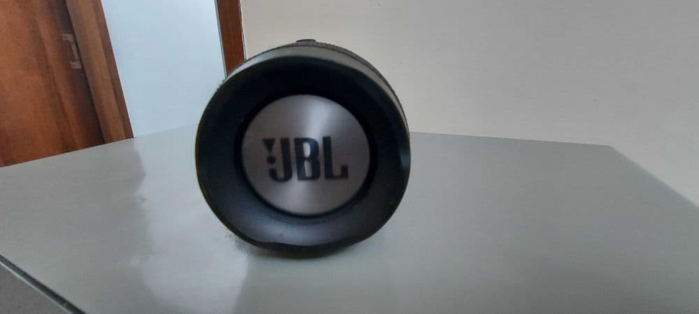 Продам Портативную колонку JBL CHARGE 3 — 3