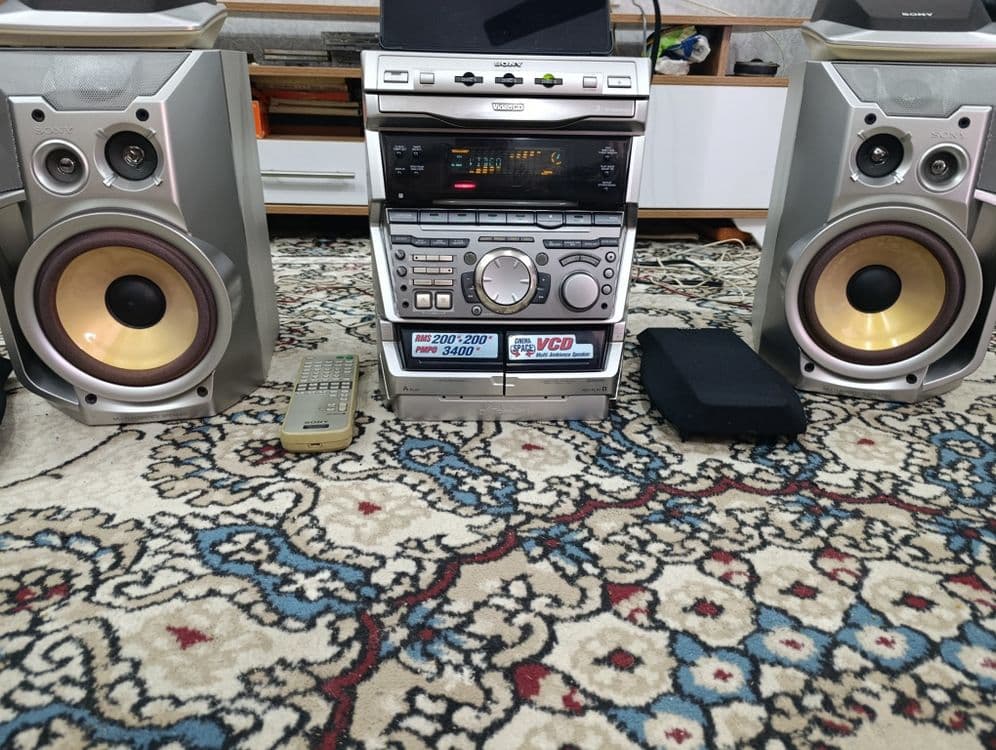 Музыкальный центр Sony vx 8 — 8