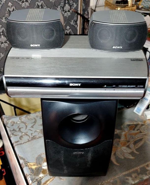 Музыкальный центр домашний кинотеатр Sony — 2