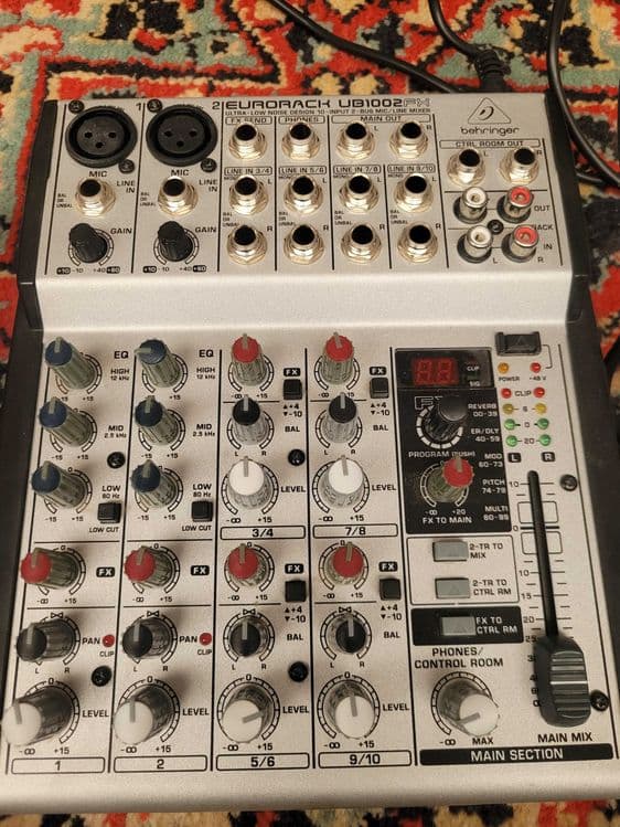Usilitel Eurorack ub10002fx — 1