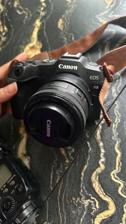 Срочно, продается камера canon R 8 — 10