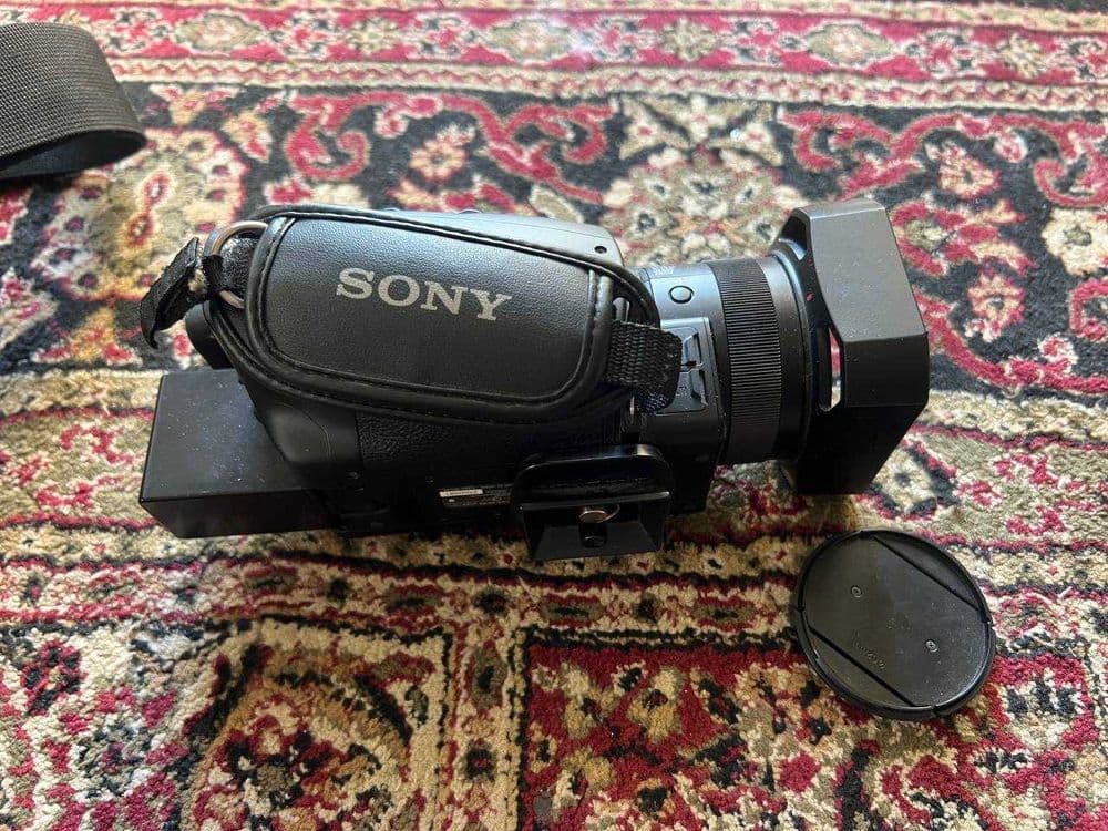 Sony video kamera sotiladi — 14