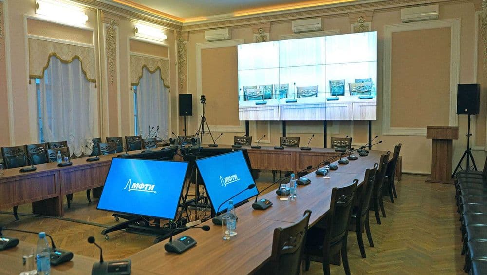 Видеоконференция, аудиоконференция, лингафонное оборудование. — 3