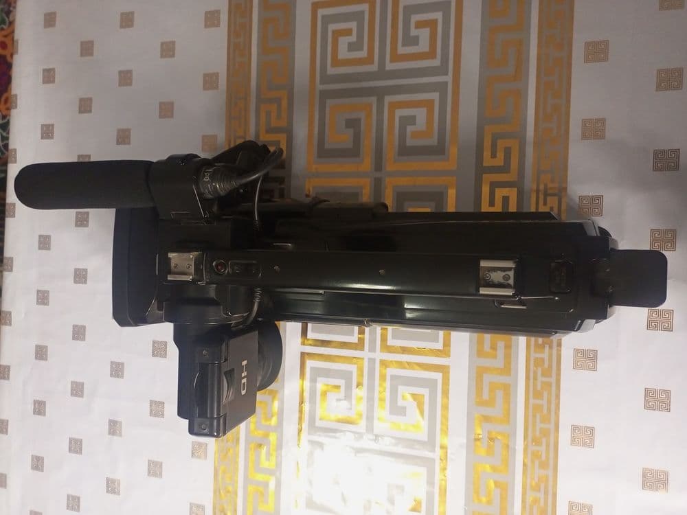 KAMERA SONY HXR-MC 1500 xolati juda yaxshi — 5