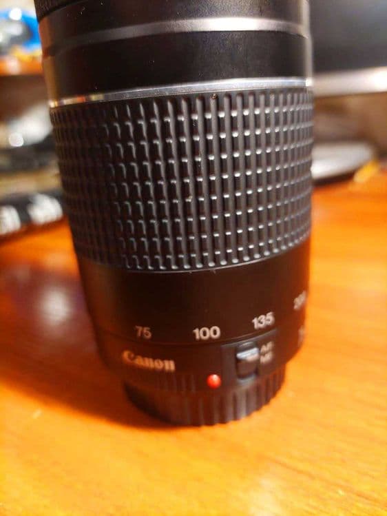 Продам объектив Canon EF-75-300 1:4-5,6 III — 2