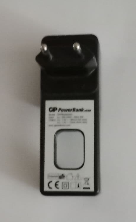 Зарядное устройство GP Power Bank s330. Для пальчиковых батареек — 2