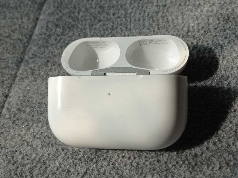 Зарядный кейс для беспроводных наушников AirPods Pro A2190 — 7