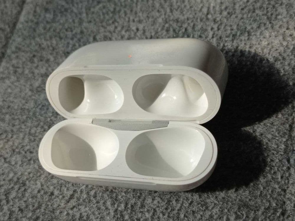 Зарядный кейс для беспроводных наушников AirPods Pro A2190 — 8