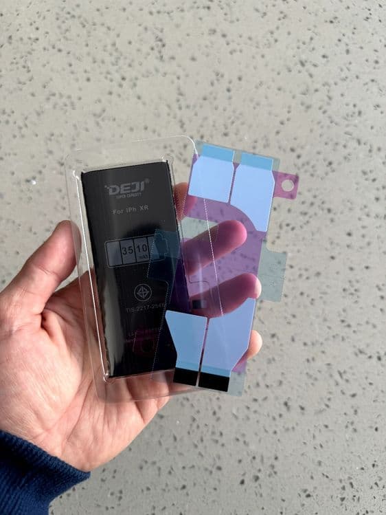 Ekran Batareyka iPhone Xr — 8