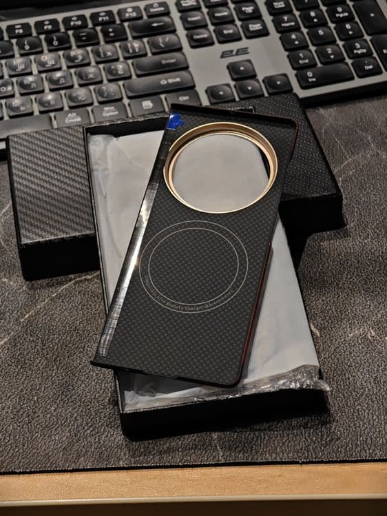 Карбоновый чехол для vivo x fold 5 — 4