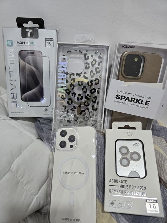 Чехлы и зашитники для Iphone 16 Pro Max