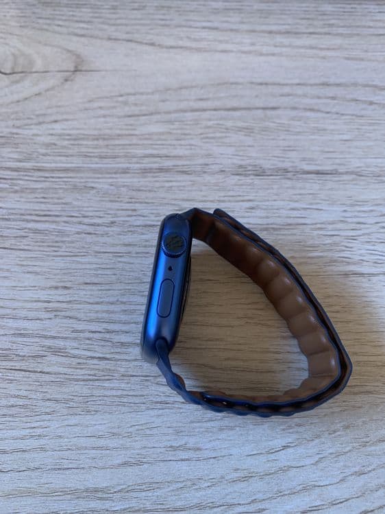 Apple iWatch 7 LL/A — 3
