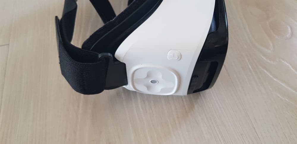 Samsung gear vr SM-R322 — 2